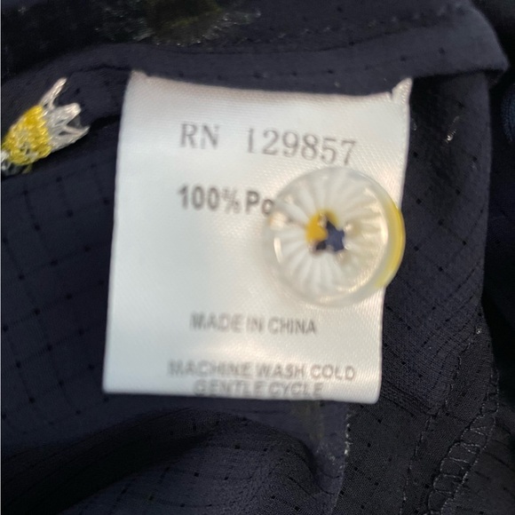 The Shirt by Rochelle Behrens navy with sunflower print - Picture 6 of 6